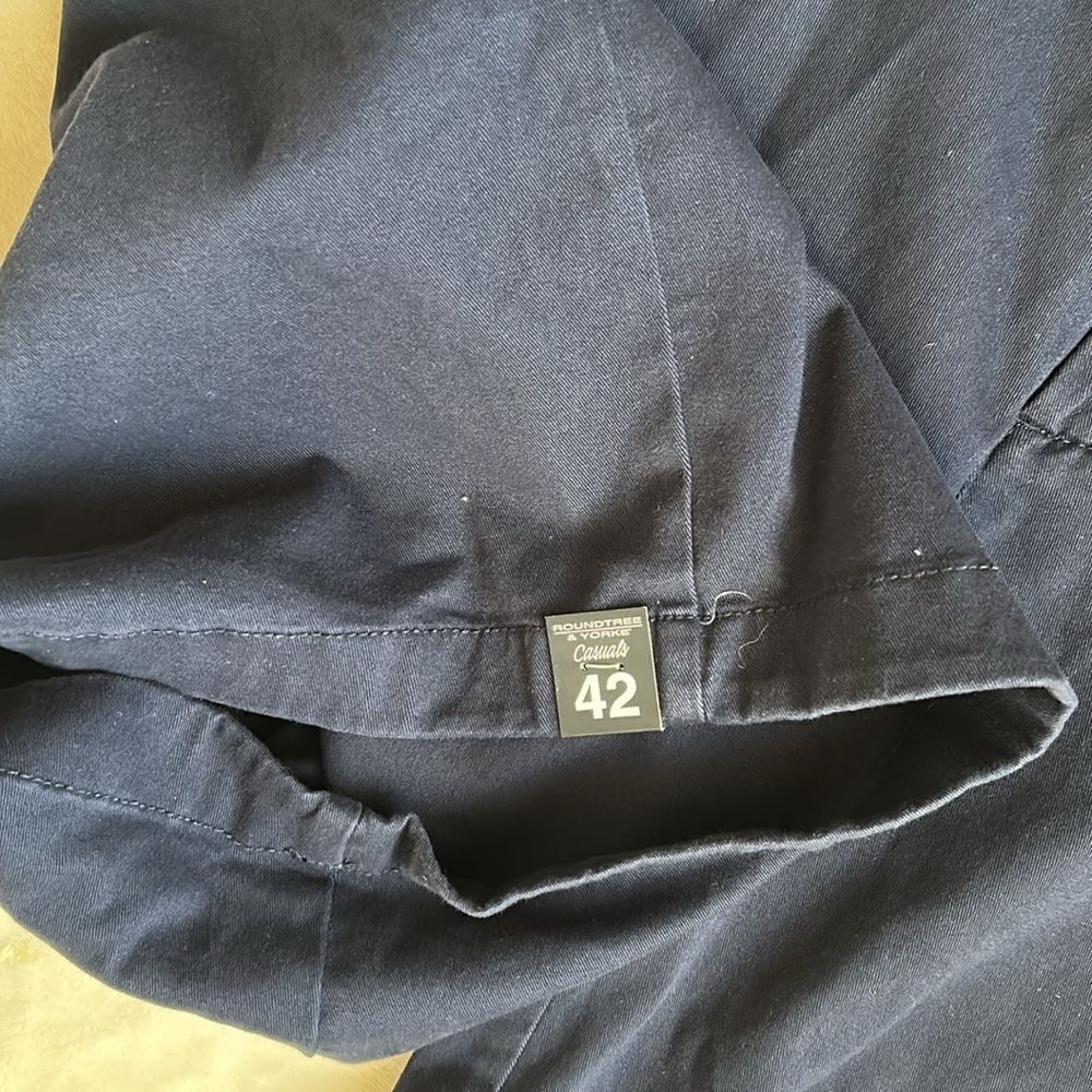 Roundtree & York Navy Flat Front Shorts Tall, size 42, NWT - Picture 6 of 7